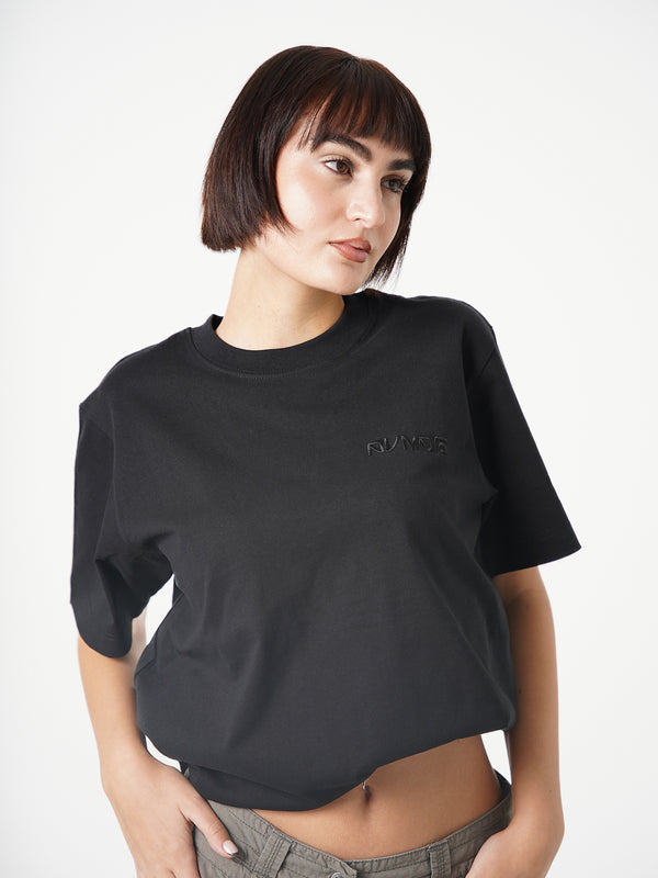 BLACK EMBROIDERY TEE